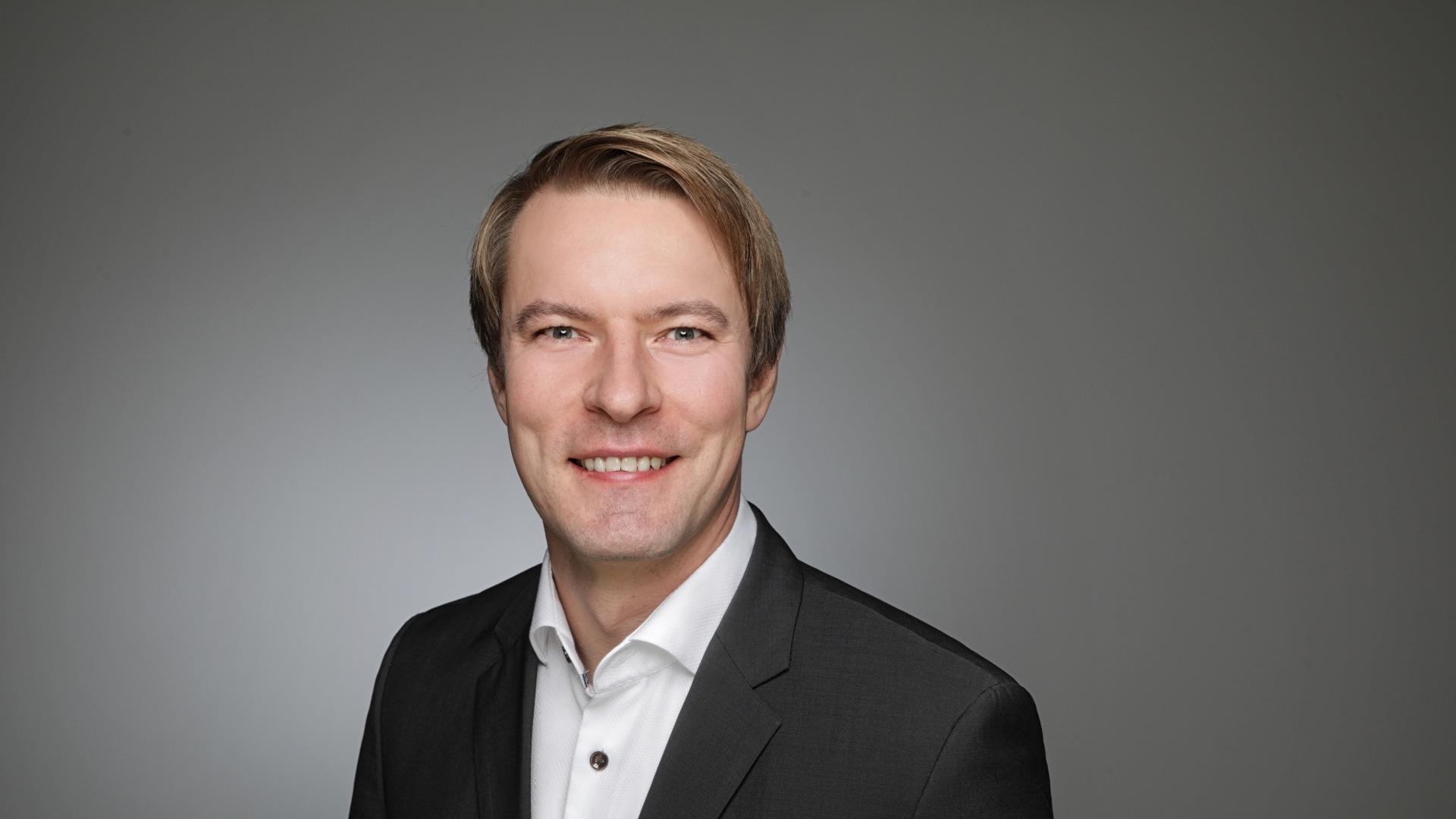 Prof. Dr.-Ing. Stefan Epple Professor für Kunststofftechnik